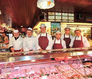 Что лучше: купить готовый мясной магазин или открывать свой?